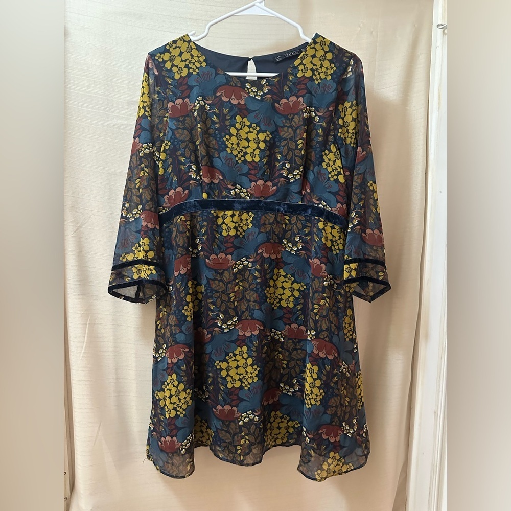 Zara Trafaluc Floral Velvet Trim Midi Dress Size Large Warm Neutral Colours